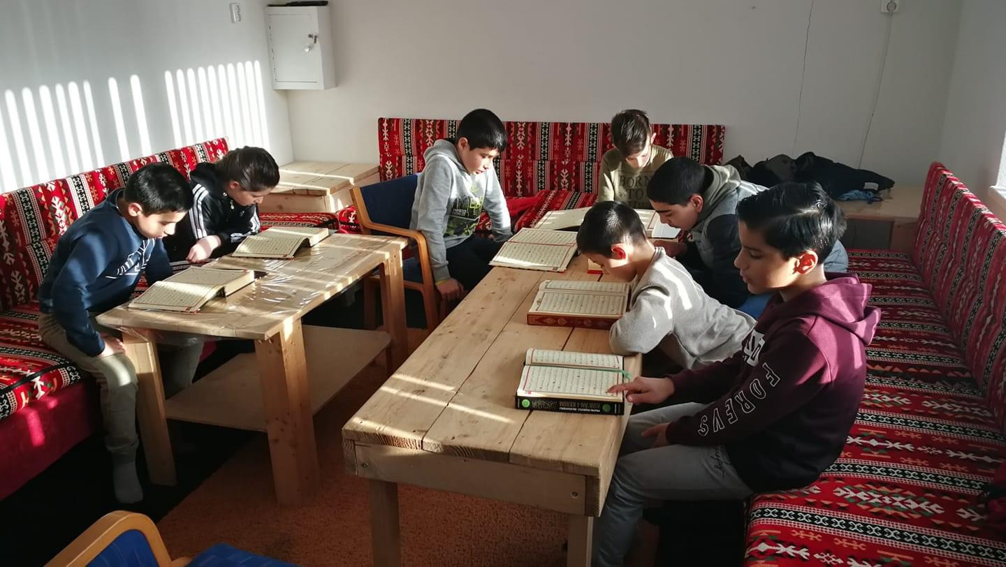 Koranlessen bij Şefaat Camii